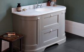 Traditional Bathroom Furniture