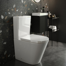 Scudo-Linea-Toilet-Lifestyle-2.jpg